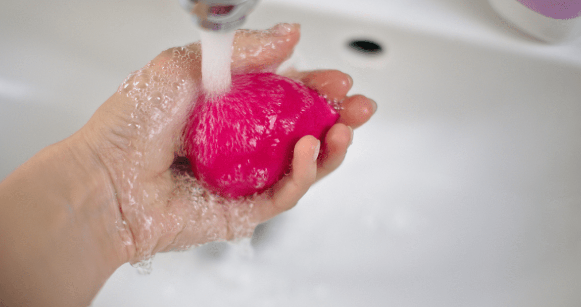 makeup sponges cleaning